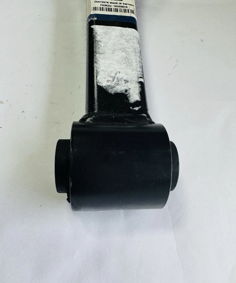 Genuine Ford Transit MK6 2.0 FWD 00-03 Bottom Gearbox Mount 4433028 - Image 2 of 4