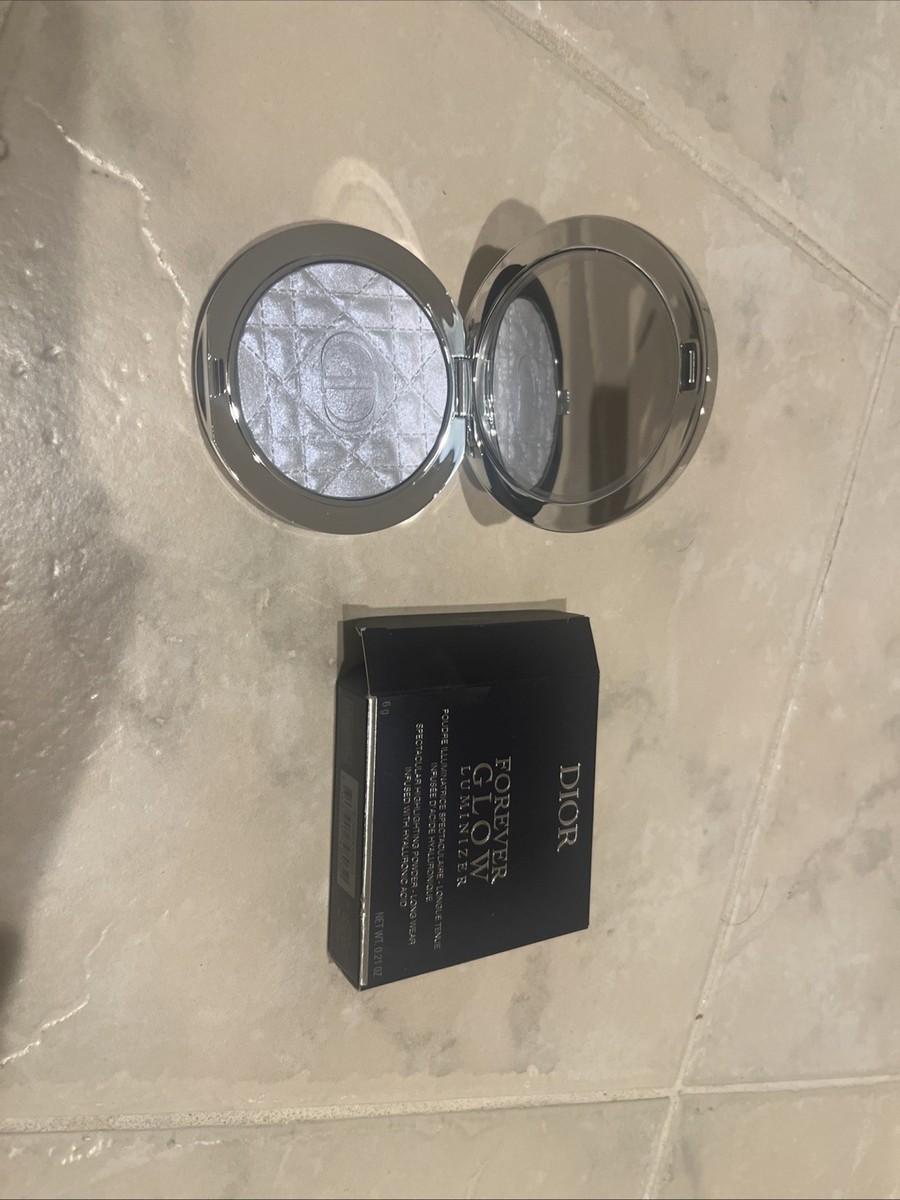 Dior Forever Glow Luminizer 05 Blue Strobe (slightly cracked pan