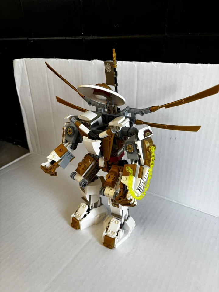 LEGO Ninjago 71702 Golden Mech, photo 4 of 5
