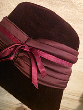 Peachbloom Velour Brown Cloche Hat Burgundy Ribbon Trim One Size 1920 Style