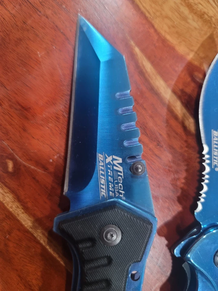 Lote de tres navajas de bolsillo azul cobalto - dos asistentes de resorte y una manual - LEER Foto 2 de 4