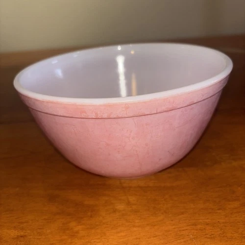 10" Vintage Pyrex Flamingo Pink White Glass  MIXING BOWL #404 🔥