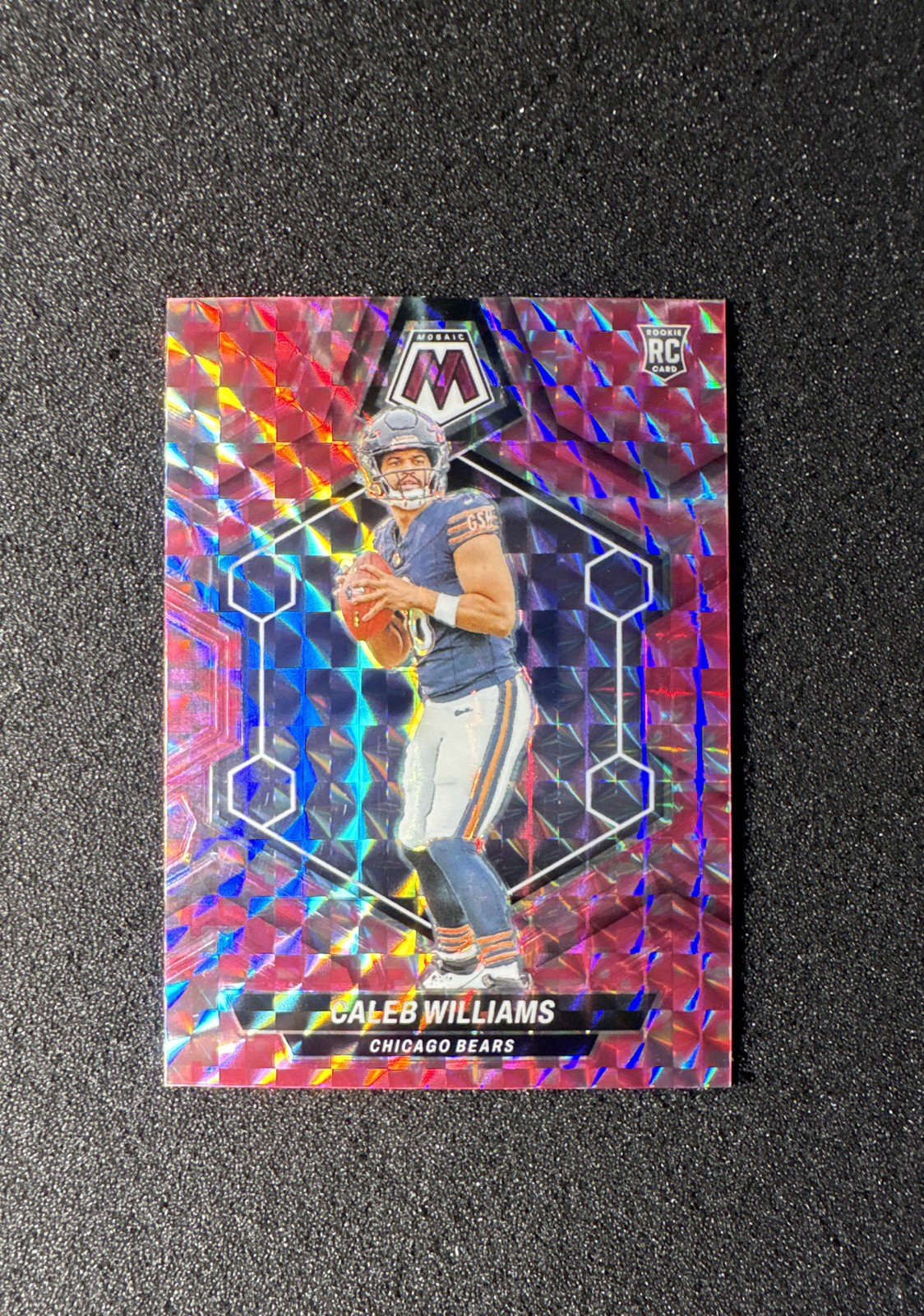 2024 Panini Mosaic - Rookies Caleb Williams #301 Camo Pink Mosaic Prizm (RC)