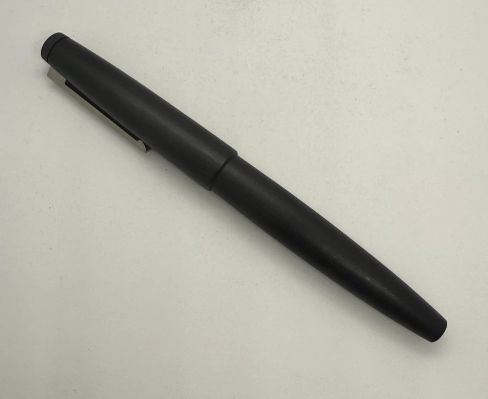 LAMY 2000 PLUMA ESTILOGRÁFICA MAKROLON NEGRA BODY-UT Foto 2 de 4