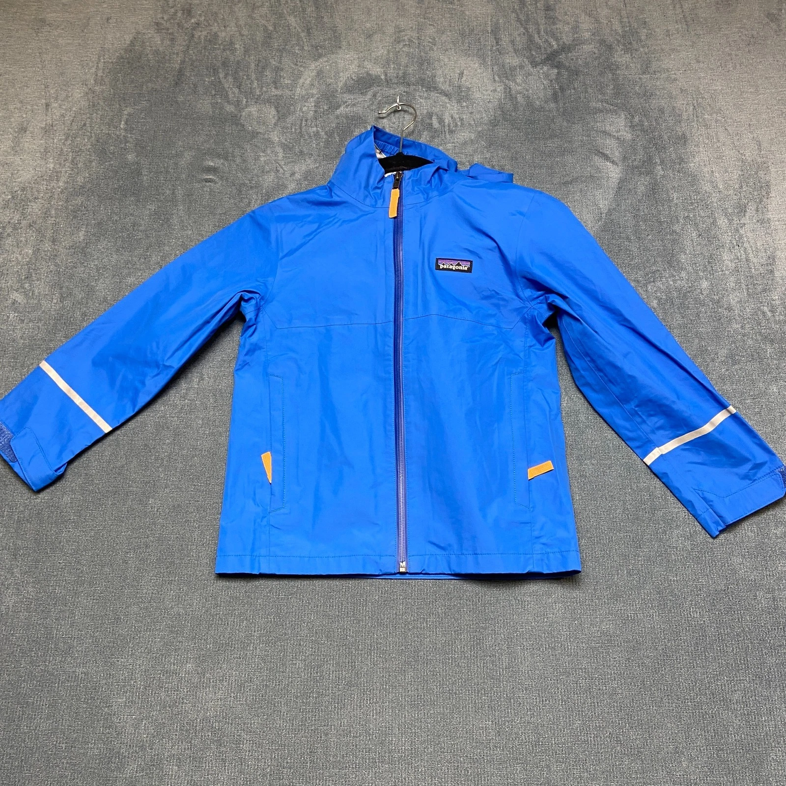 Patagonia Rain Jacket Boys XS Blue Logo Full Zip Hooded Outdoor Waterproof
Opens in a new window or