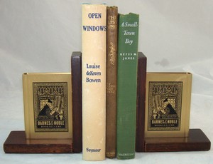 Pair Barnes Noble Booksellers Heavy Bookends Gold Metal Books