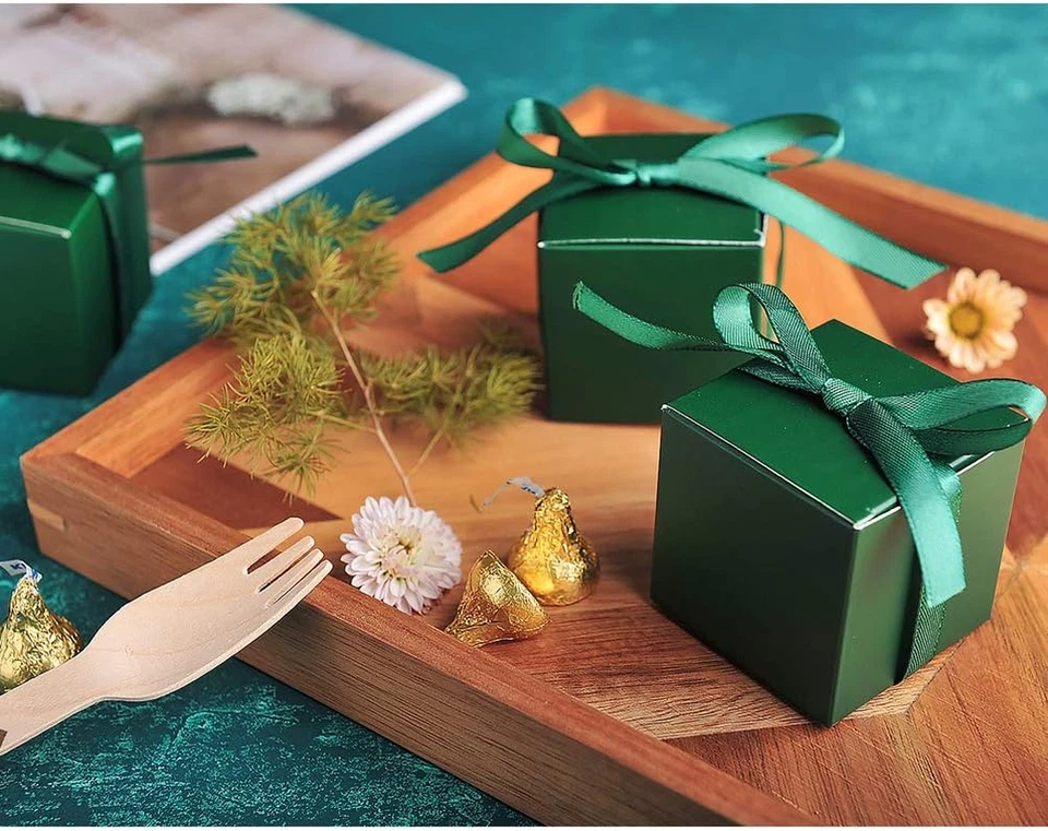 Caja de dulces de regalo verde oscuro a granel 2X2X2 pulgadas con cinta verde caja de regalos de fiesta, pa Foto 3 de 4