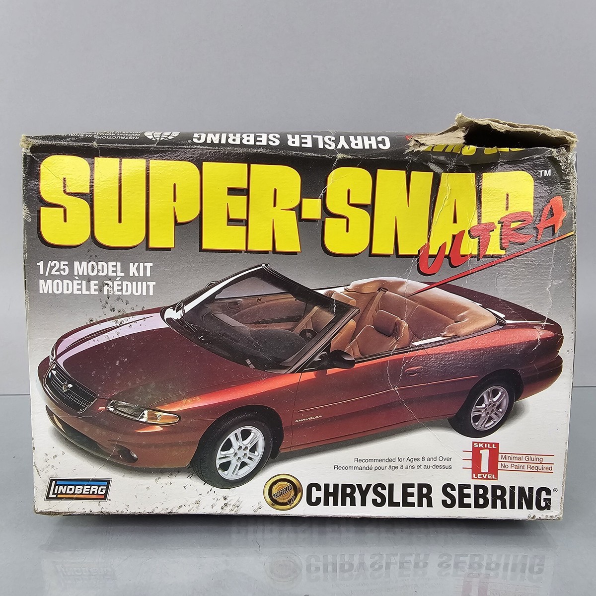 Lindberg 1:25 Super-Snap Ultra Chrysler Sebring Plastic Model Kit