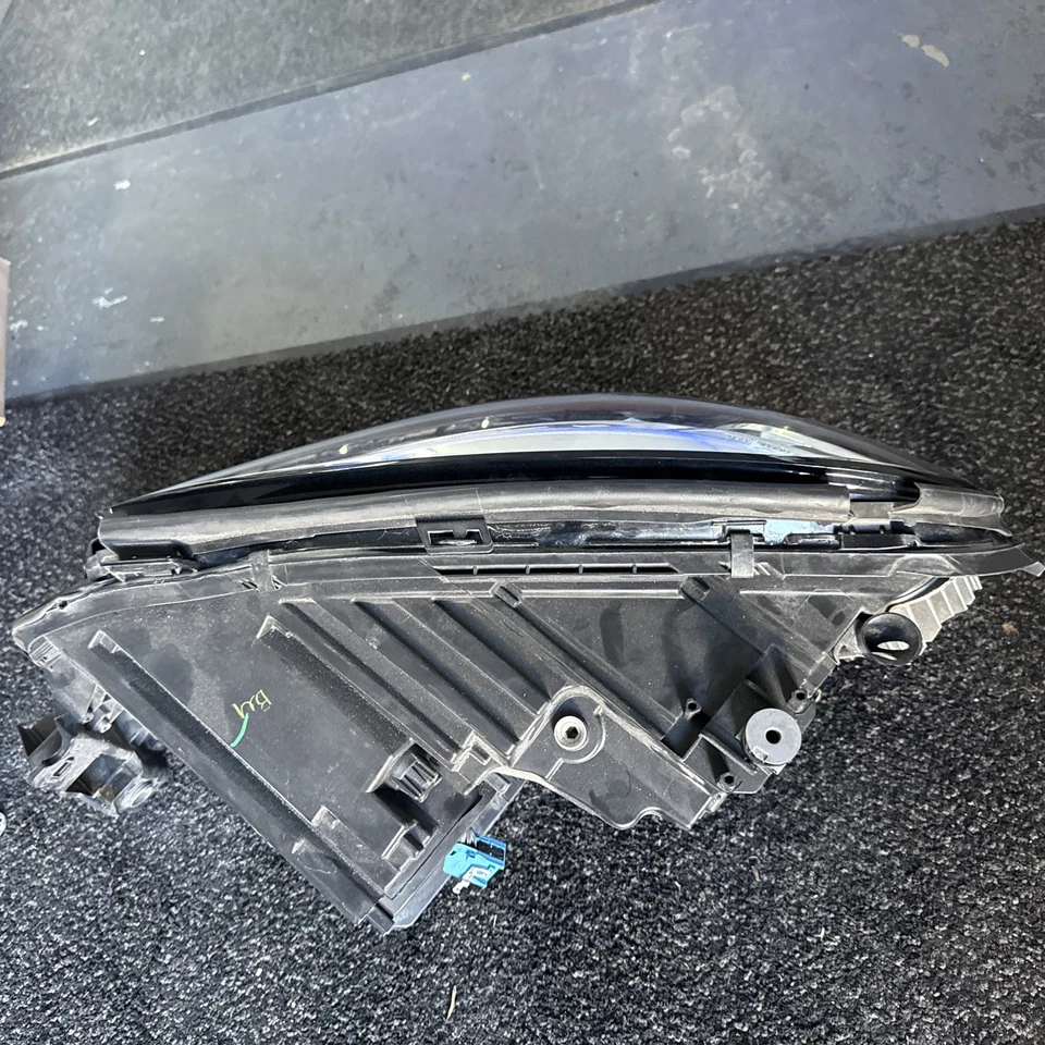 Faro del pasajero delantero AMG GLE 450 2016 4Matic Mercedes Benz con módulos Foto 2 de 4