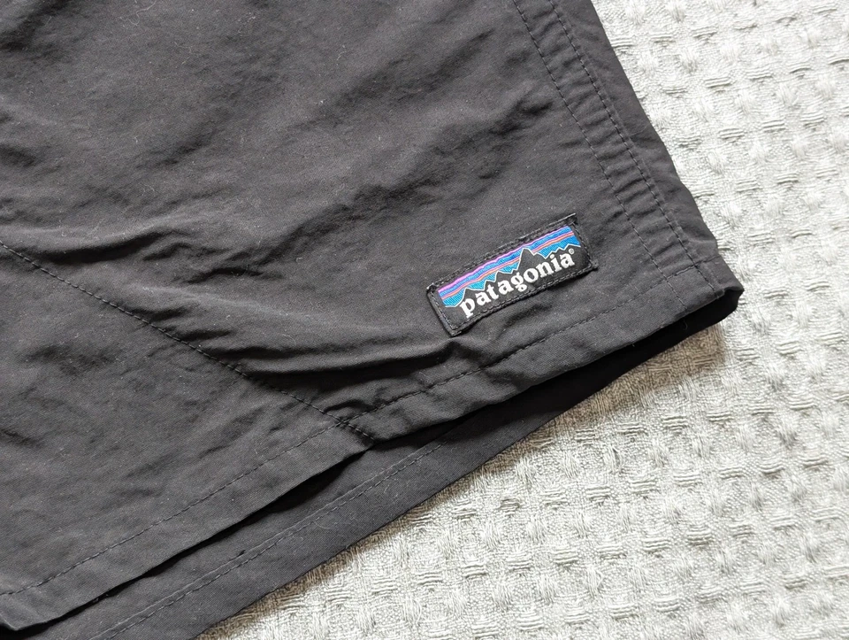 Pantalones Cortos Patagonia Para Hombres Pequeños Negros Bolsos NetPlus Malla Forrados Conchas Secado Rápido Foto 3 de 4