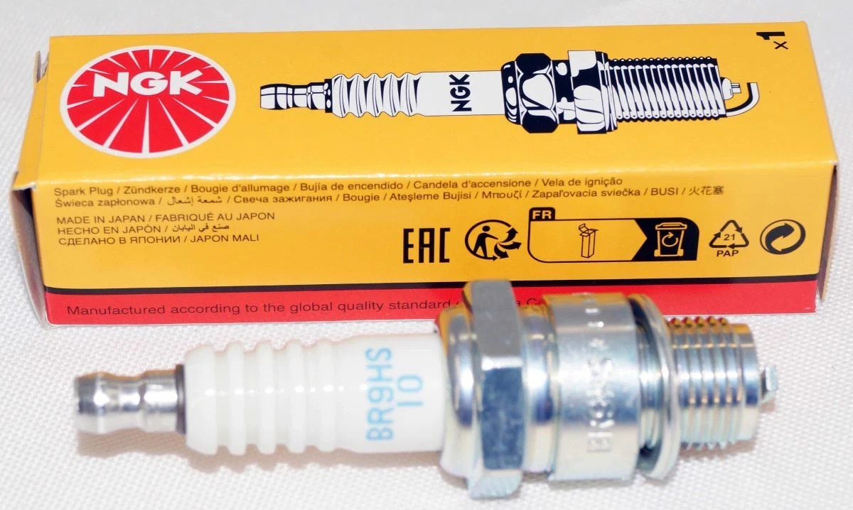 NGK 4551 Standard Spark Plug - BR9HS-10, 1 Pack