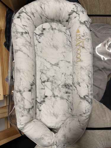 Dock A Tot Deluxe Plus Dock Baby Lounger 0-8 Months Great condition! 