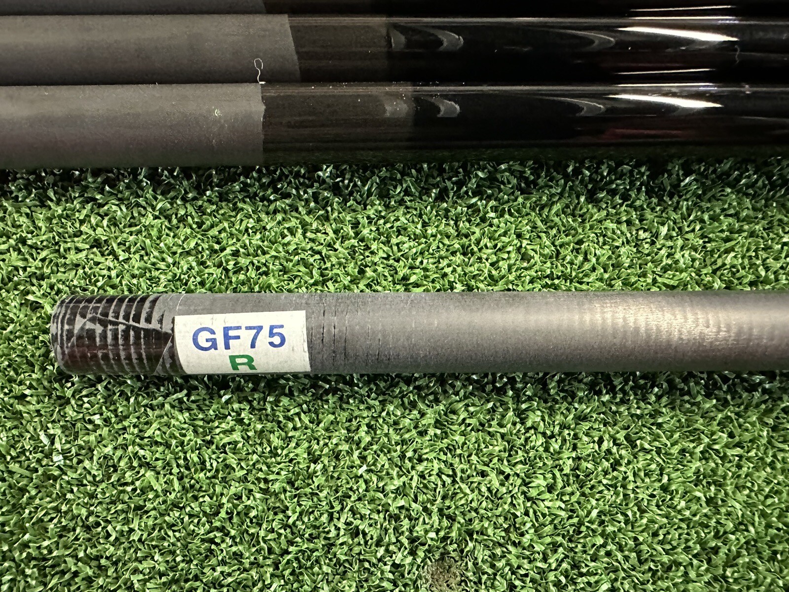 8 x Impress Powerflex Black Graphite Golf Iron Shafts .370 Tip Regular