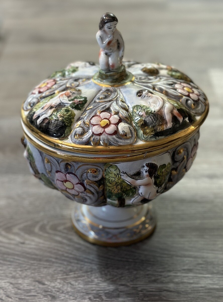 Vintage CAPODIMONTE MADE IN ITALY Cherub CANDY DISH WITH LID Bowl