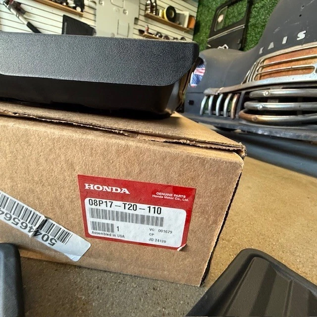 (1) Genuine Honda All-Season Floor Mats (Civic) (08P17-T20-110) genuine oem - Image 2 of 4