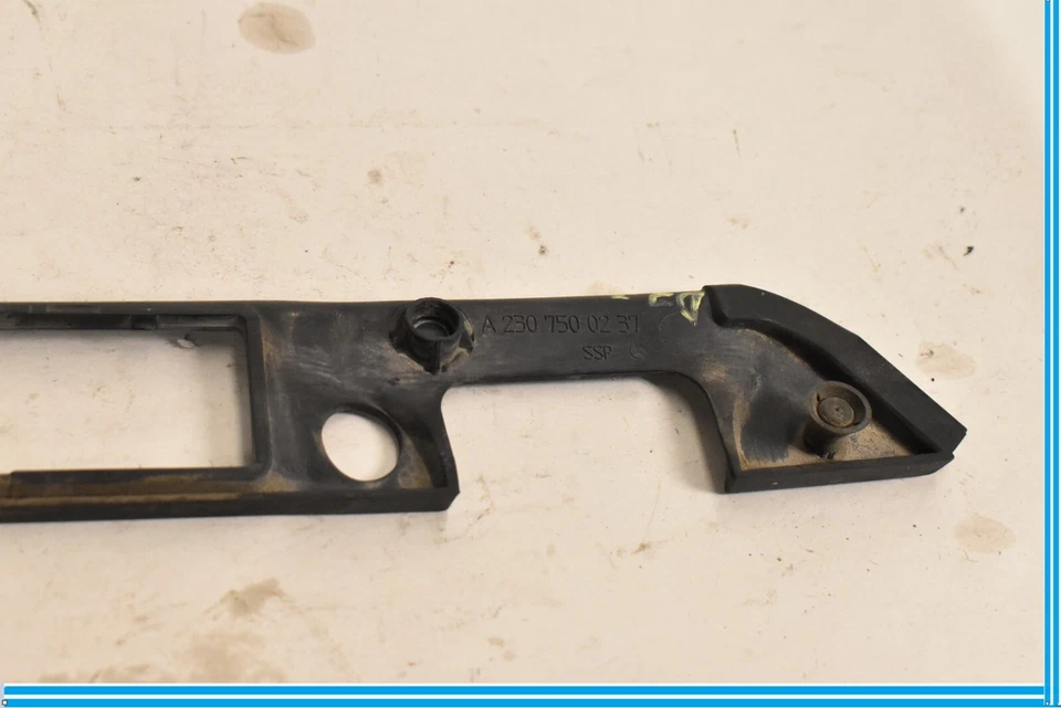 03-12 Mercedes R230 SL500 Rear Trunk Deck Lid License Plate Trim 2307500237 OEM - Image 2 of 4