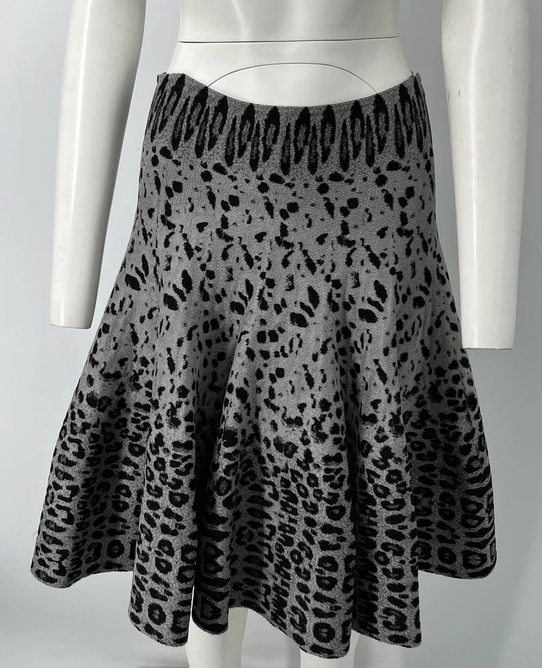 Alaia STAINED Gray Animal Print Velour Jacquard Flare Short Skirt sz 44 - Image 2 of 4