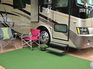 Outdoor Mat 5 feet x 10 feet - Golf, Patios, RV, Camping Artificial