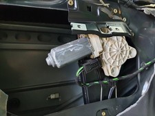 Lève vitre Mercedes 240