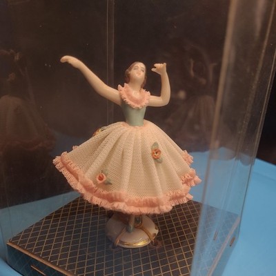 Vintage Dresdner Spitzen Ballerina Porzellan Figur ungeöffnete Box Germany