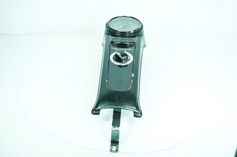 20 Harley Freewheeler Trike tablero de combustible tanque consola velocímetro 17K sin llave 1370 Foto 2 de 4