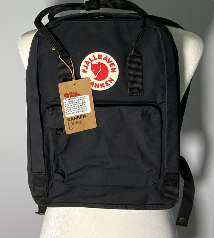 Mochila negra para portátil Fjallraven Kanken 13" nueva con etiquetas