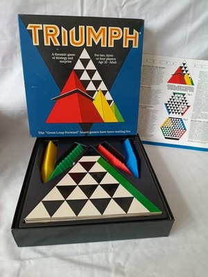 Vintage TRIUMPH Brettspiel EIN DYNAMISCHES STRATEGIE- UND ÜBERRASCHUNGSSPIEL komplett 1986