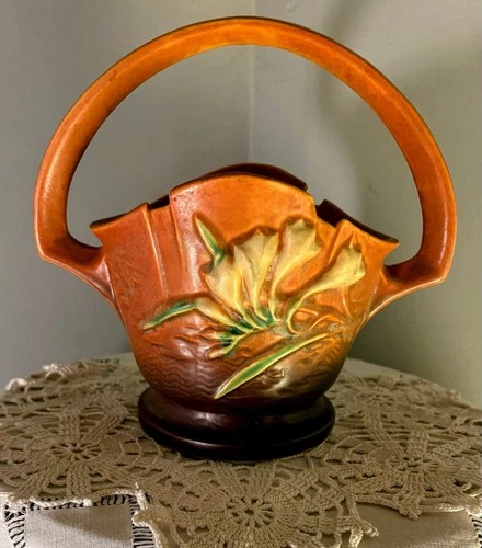 Vintage Roseville Freesia Basket 8” Brown 391-8 Pottery Vase