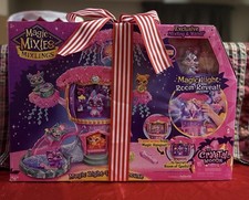 NEW Magic Mixies Magic Genie Lamp with Interactive 8  Plush