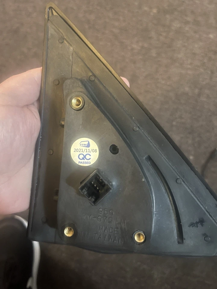 Espejo retrovisor lateral del conductor Kia Forte Koup 2011-2013 - señal térmica eléctrica - OEM 87605-1M Foto 2 de 3