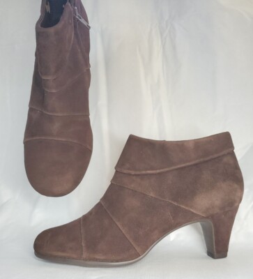 Aerosoles Brown Suede Booties NEW Ankle Boots 7M Play Date NWOB