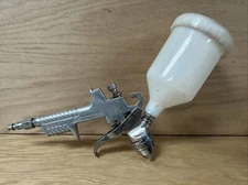 Campbell Hausfeld DH5800 HVLP Gravity Feed Spray Paint Gun ~ Cup Size 20.3 oz.