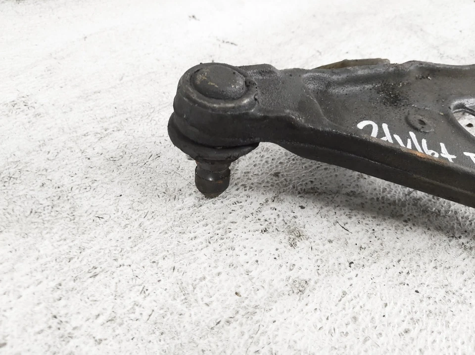 Brazo de control inferior del pasajero delantero derecho Volvo V70 1998 1999 2000 Foto 3 de 4