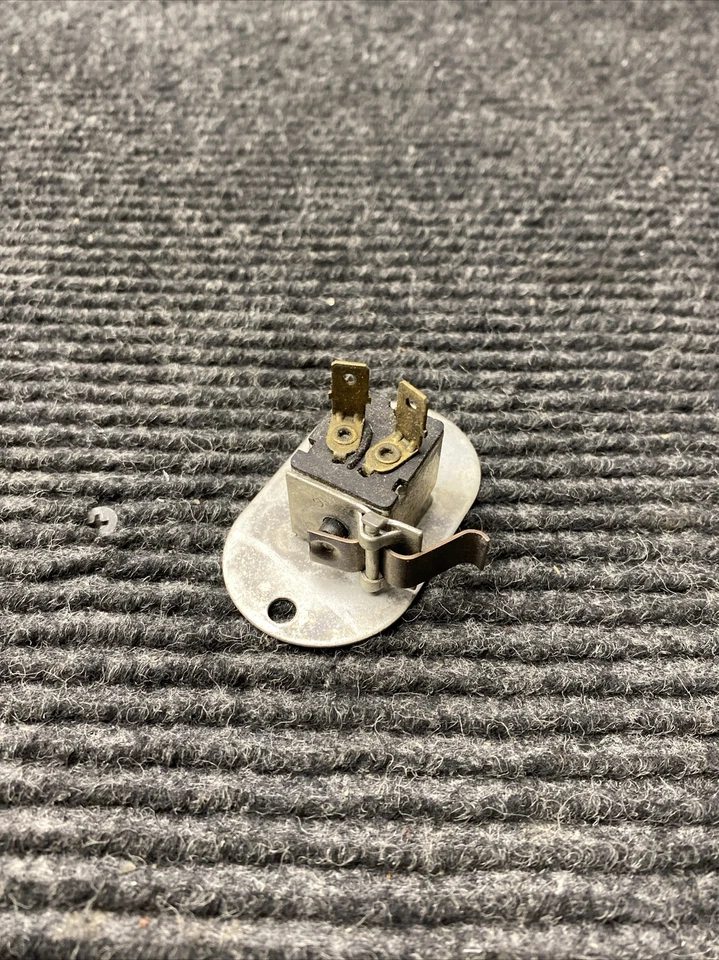 NOS OEM 1966 b body 1967- 1968 C body Plymouth Dodge Switch 2661600 - Image 2 of 4