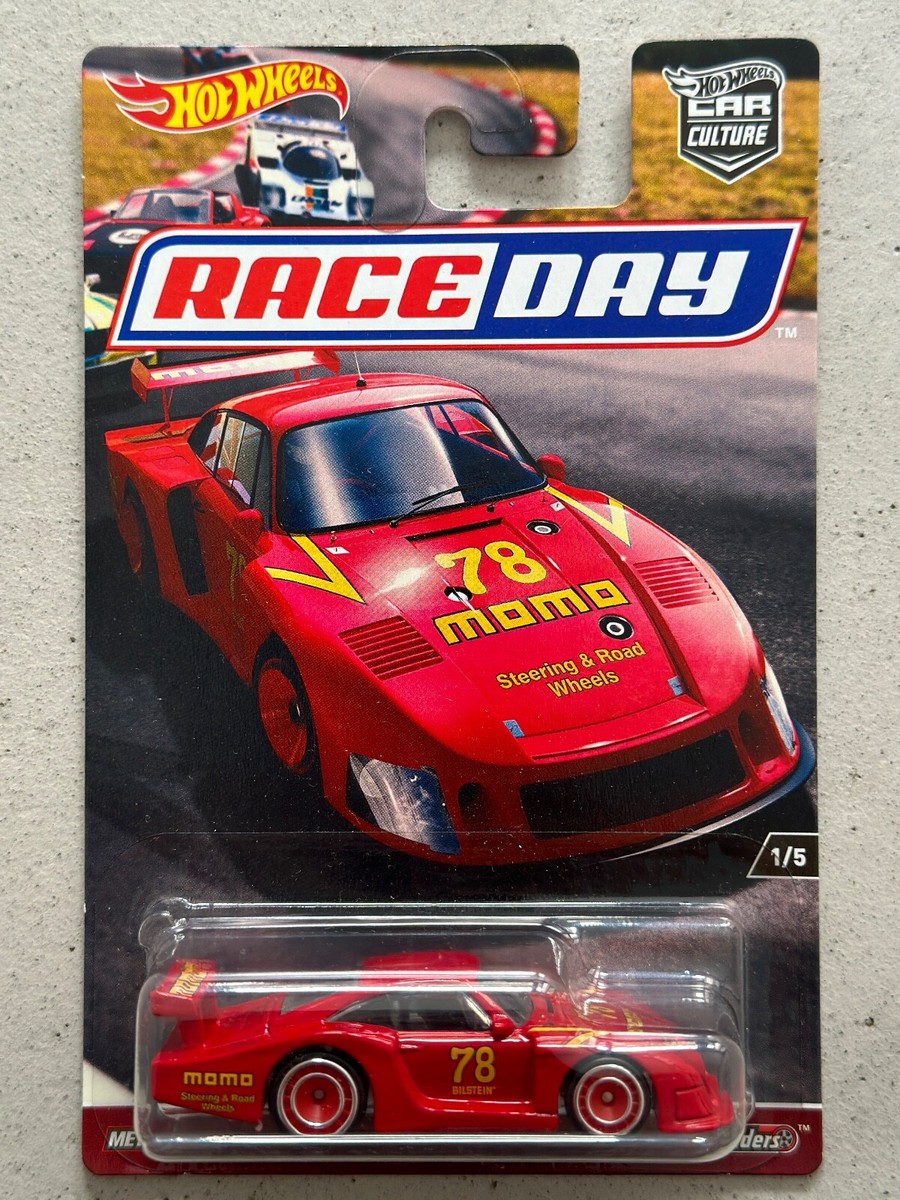2016 Hot Wheels PORSCHE 935-78 Race Day with Protector Car Culture