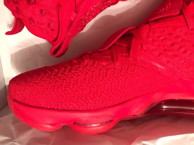 Nike LeBron 17 Red Carpet 2019 for sale 