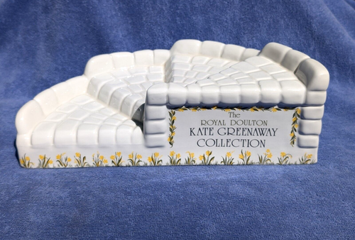 ROYAL DOULTON KATE GREENAWAY COLLECTION Figurine Bone China Display Base Stand - Picture 9 of 10