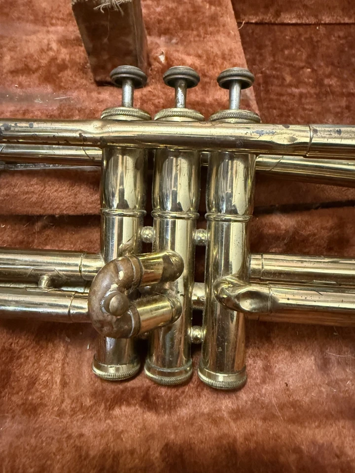 AS IS Vintage Olds Fullerton Ambassador Trumpet NOT TESTED - Image 3 of 3