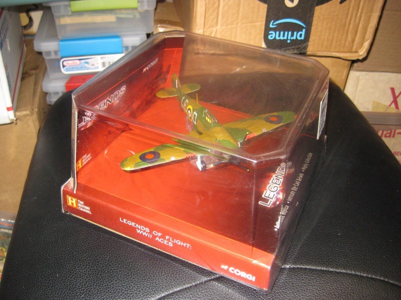 Sealed Hawker Hurricane MkI Douglas Bader diecast kit in  1:72 Scale by Corgi