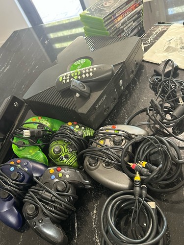 2001 Original Microsoft Xbox console Controls & Dvd Remote VIDEO GAMES Bundle - Picture 3 of 8