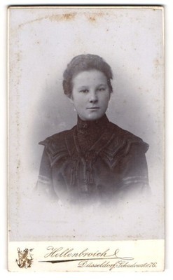 Fotografie C. M. Hellenbroich, Düsseldorf, Schadowstr. 76, Junge Dame im modisc 