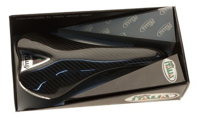 Selle Italia C64 カーボンサドル 黒 Selle Italia SLR Saddle C64 Carbon Fiber Body & Rails Ultralight