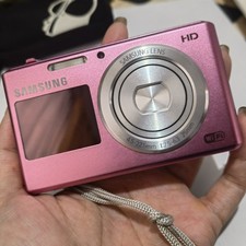 Samsung DV150F digital camera 5x optical zoom dual LCD screen 16.2MP Time Lapse