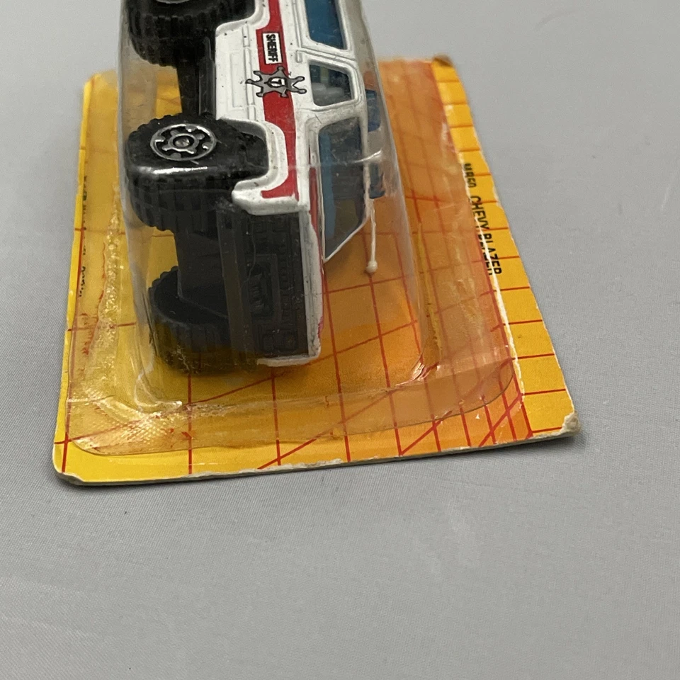 Matchbox 1983 CHEVY BLAZER 4x4 Sheriff (White Red, 1986) MB50 1:64 - Read Desc - Image 4 of 4
