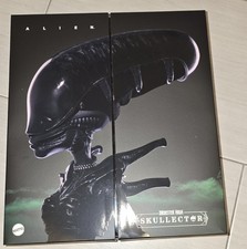 Mattel Barbie Monster High Skullector Alien C...