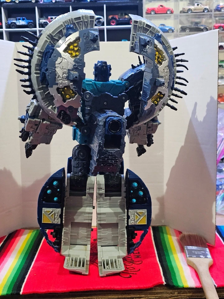 Transformers Supreme Class Cybertron Primus Hasbro2005(vary Which On You’ll Get) - Image 2 of 4