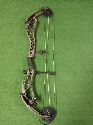 Bowtech Reckoning 35 RH 70# - GAS Freakshow Strings
