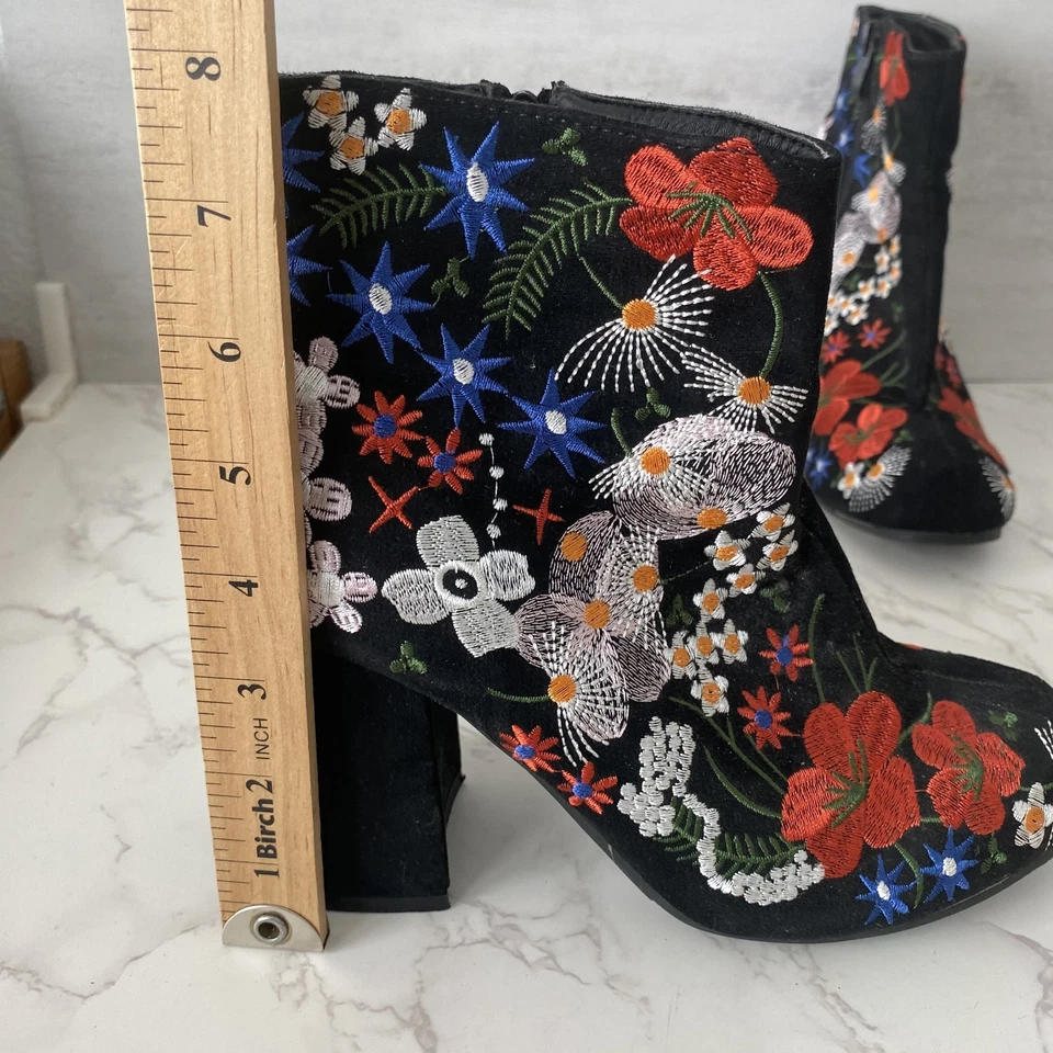 Botas Qupid Botines Mujer Talla 8 Negras Florales Bordadas Puntera Redonda Foto 2 de 4