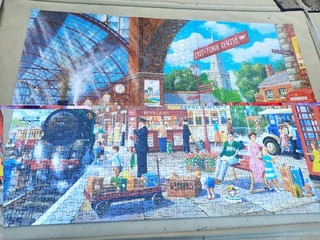 Awaiting Departure 1000 piece jigsaw by Gibsons
