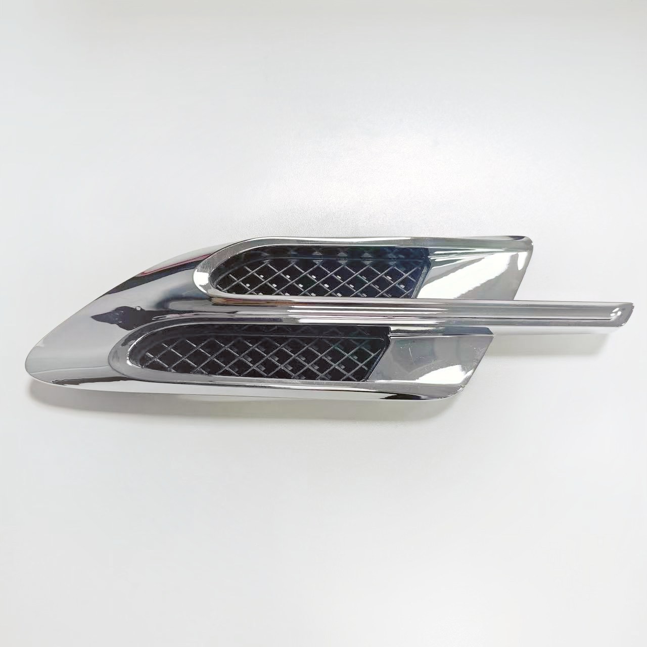 Bentley Bentayga 2016-2020 Front Right Fender Chrome